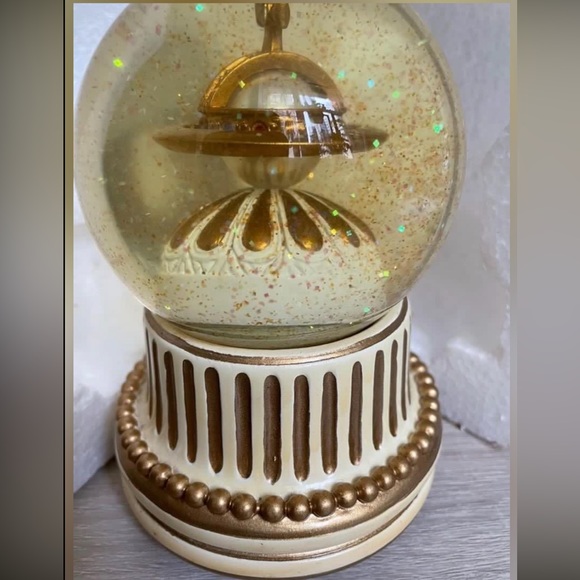 Rare & collectible Vivienne Westwood ORB music box Limited VIP Gifts Souvenir - Picture 5 of 7